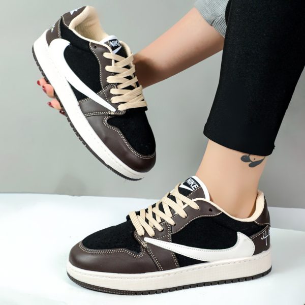 کتونی اسپرت زنانه مدل نایک تراویس رنگ مشکی قهوه ای  کد 099898