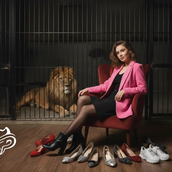 ۷ اشتباه رایج در ست کردن رنگ کفش با لباس