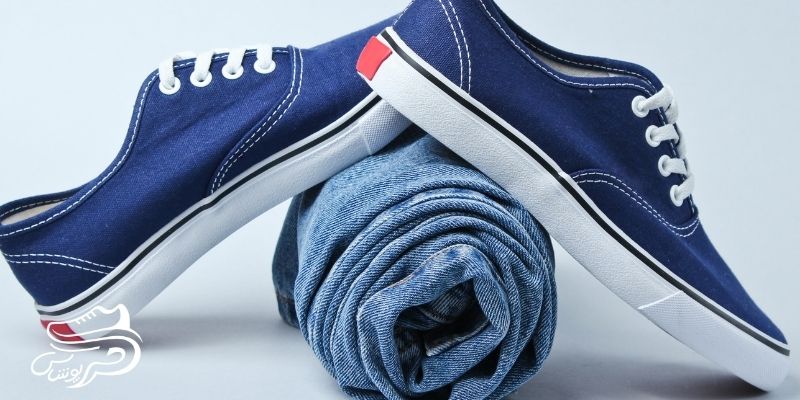 استایل کفش سرمه‌ ای با شلوار_ چگونه ترکیب رنگ و مدل را انتخاب کنیم؟